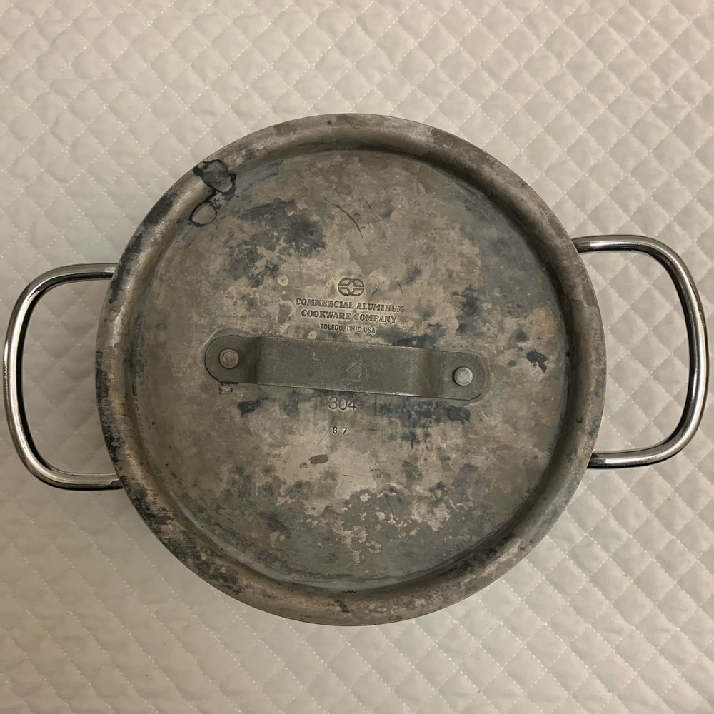 VINTAGE COMMERCIAL ALUMINUM COOKWARE COMPANY  POT W/LID TOLEDO, OHIO USA  3.5 QT